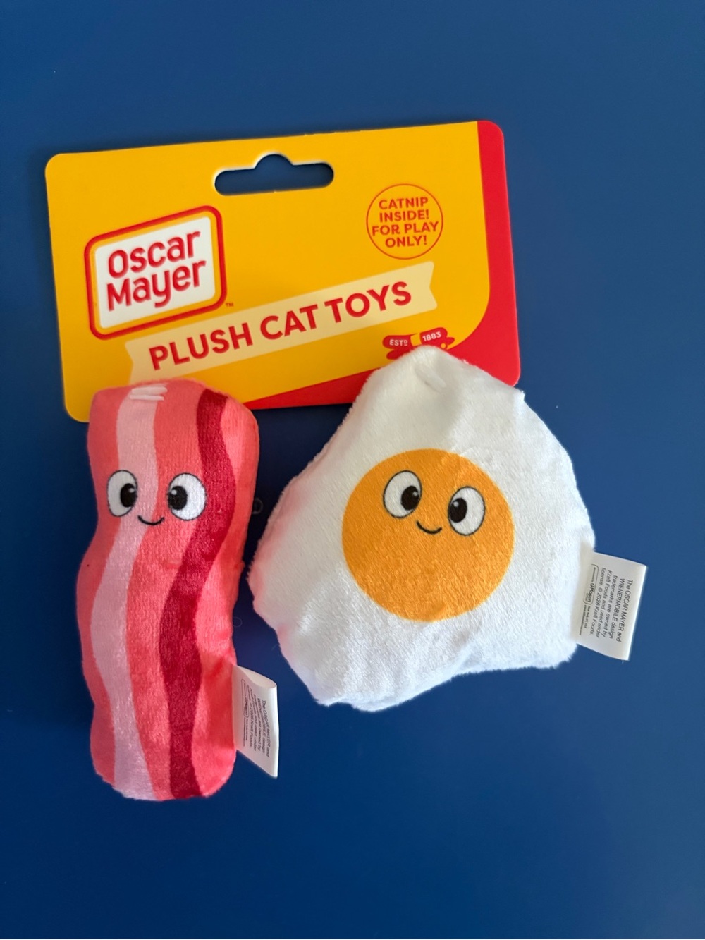 Oscar Mayer Plush Catnip Infused Crinkly Toy Set - White Egg & Pink Bacon